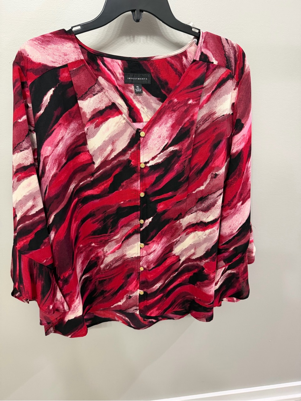 INVESTMENTS Red and Pink Marble-Print Button-Front Blouse.